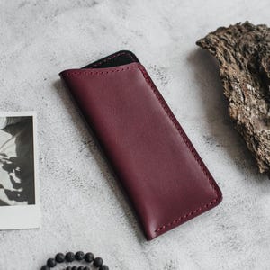 Estuche delgado de cuero para gafas, funda para gafas, soporte para gafas, estuche para gafas, funda para gafas de sol de lectura, bolsa de viaje para gafas, regalo para papá Burgundy
