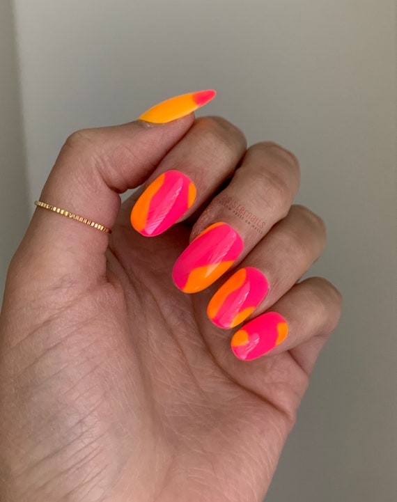 Orange acrylic nails