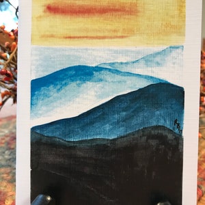 Pôr do sol na montanha em aquarela