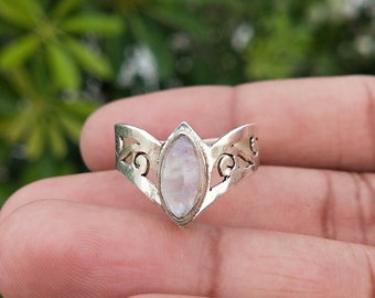 Anello di dichiarazione Boho - Anello in argento sterling 925 con pietra di luna arcobaleno - Anello Boho realizzato a mano - Anello Boho - Anelli di pietra di luna - Regalo per