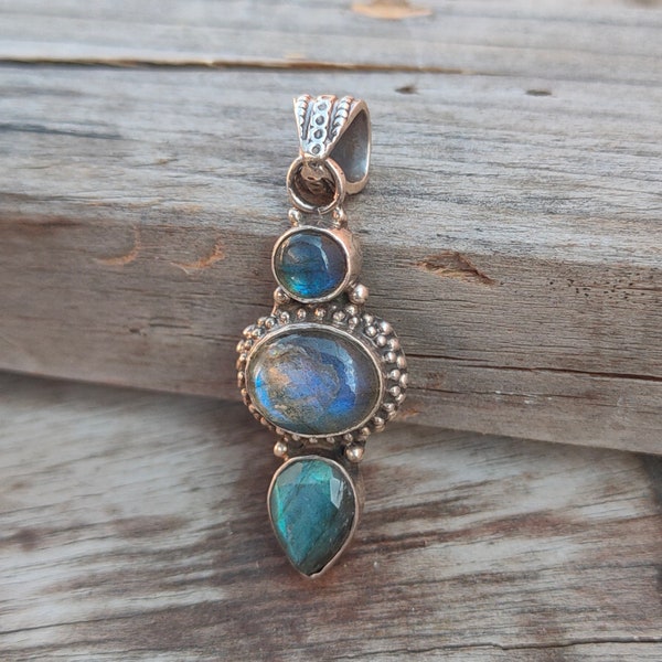 Labradorite Pendant Necklace main image 0