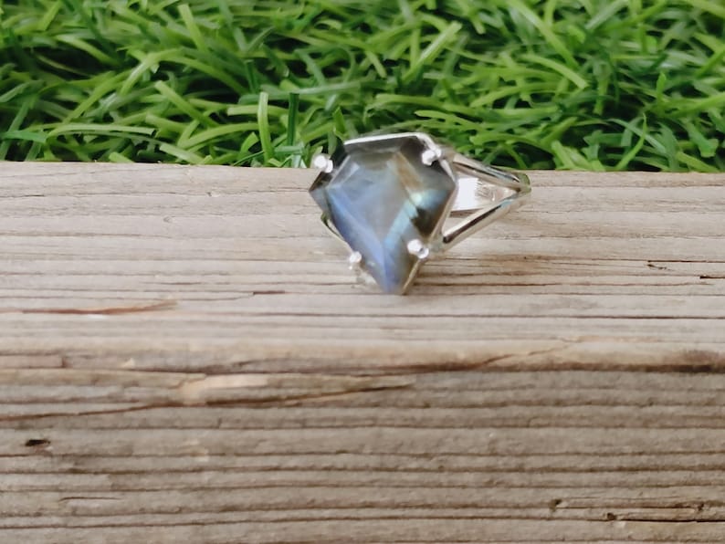 Labradorite Diamond Summer jewelry Labradorite Hand Crafted Diamond Shape Ring Bohemian Labradorite Ring minimalist summer gift image 5