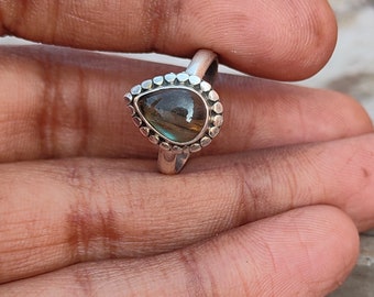 Anillo De Plata De Ley Con Labradorita En Forma De Lágrima / Anillo Bohemio Hecho A Mano - España