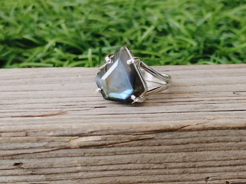 Labradorite Diamond Summer jewelry Labradorite Hand Crafted Diamond Shape Ring Bohemian Labradorite Ring minimalist summer gift image 7