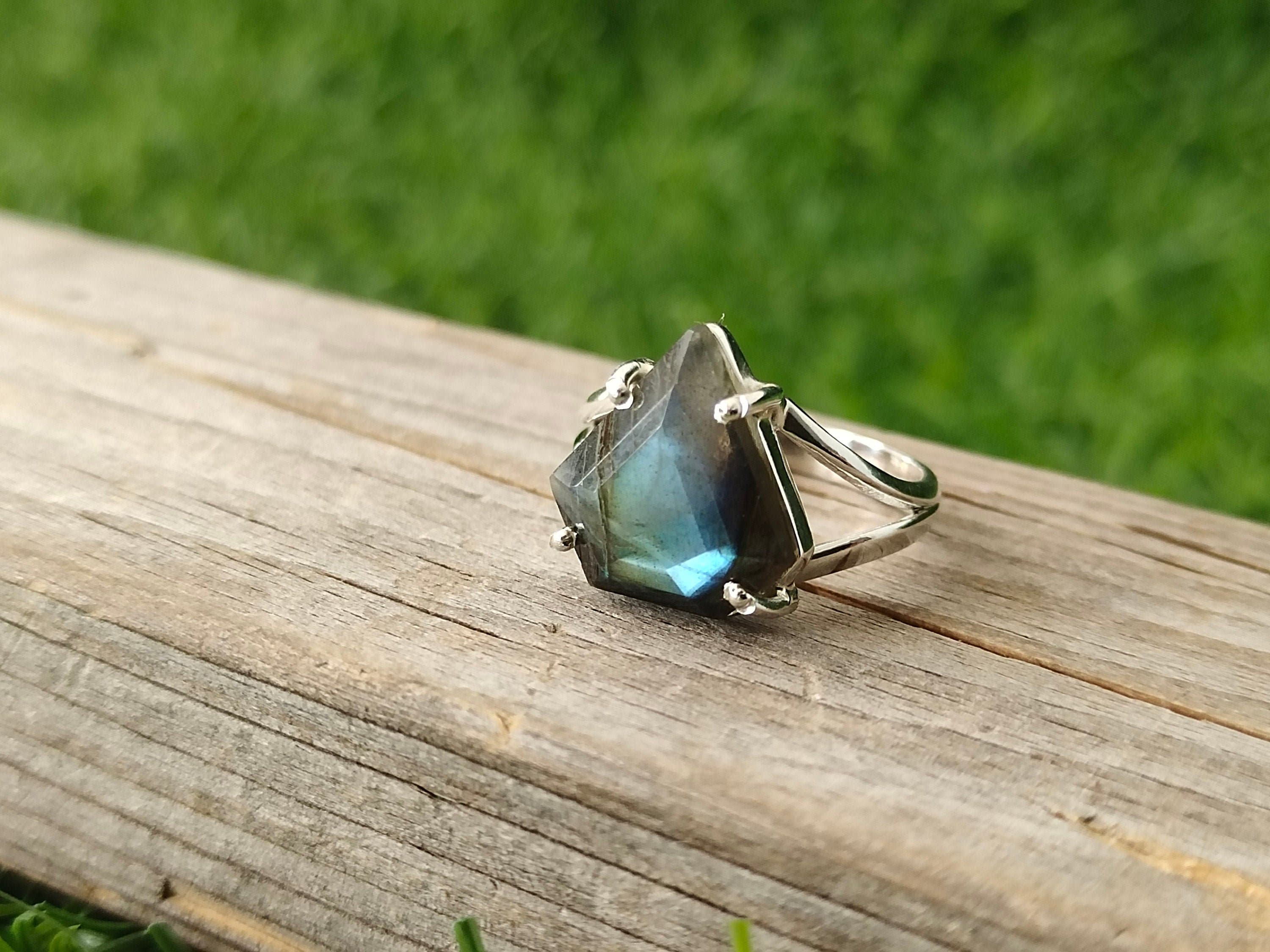 Labradorite Sterling Silver Ring: Diamond Shape Boho Jewelry - Etsy