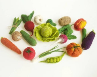Needle Felted Vegetables Set of 18, Felt Play Food, Radish Tomato Onion Broccoli Garlic Pepper Peas Potato Eggplant Zucchini Carrot  Beet