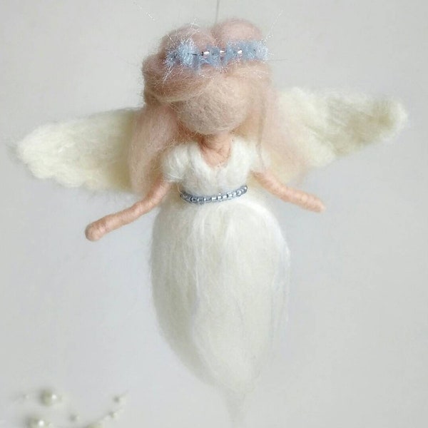 Needle Felted Angel, Felt Angel Ornament, Felt Fairy, Waldorf Dolls, Girl Nursery Decor, First Communion Gift, Wool Guardian Angel