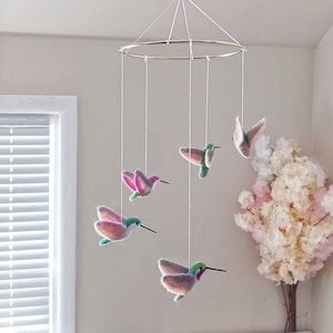 Hummingbird mobile woodland Humming bird baby mobile girl Flying birds mobile neutral Nature crib mobile boy Animals nursery mobile Garden