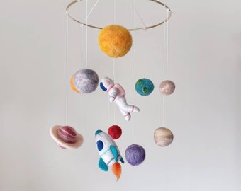 Solar system mobile nursery Outer space mobile crib Felt planet mobile neutral Baby girl astronaut mobile Rocket sky galaxy mobile model