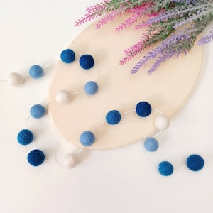Navy blue felt pom pom garland Boy felt ball garland Nordic nursery garland neutral Kids room decoration Sky space baby party