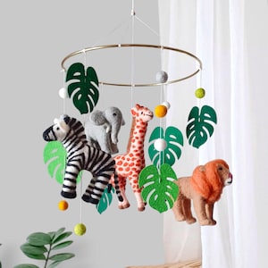 Safari baby mobile Junge mit Elefant Giraffe Zebra Dschungeltier Baby mobile neutral Tropische Krippe mobile Mädchen Monstera Blatt mobile Kinderzimmer