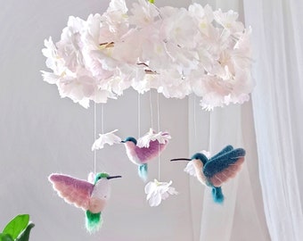 Hummingbird mobile Felt bird mobile nursery Flower baby mobile girl Crib mobile Floral wildflower mobile Tropical colibri chandelier