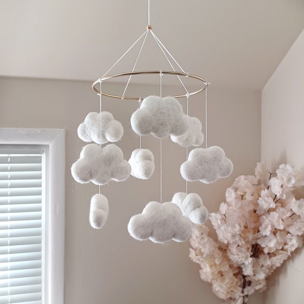 Mobile nuage nuage mobile bébé garçon ciel mobile espace berceau mobile fille Boho mobile neutre nordique feutre nuage décoration chambre d'enfant plafond