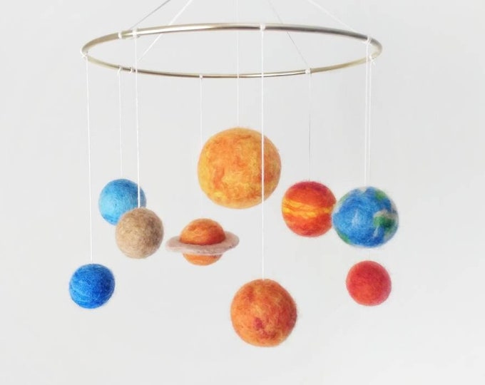 Solar system mobile crib Space mobile baby boy Felt planet mobile nursery Galaxy mobile hanging Kids room decor Newborn gift