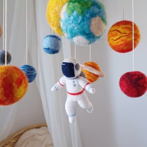 Solar system mobile crib Felt planets mobile nursery Astronaut mobile baby boy Outer space mobile baby Spaceman galaxy mobile hanging decor image 2
