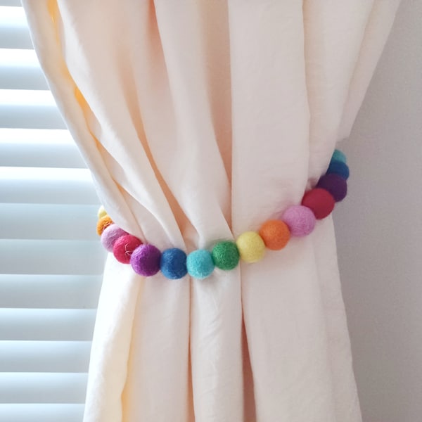 Curtain tie backs nursery Rainbow curtain tiebacks Girl pom pom tiebacks Kids curtain tieback Felt ball Curtain holdback Bedroom accessories