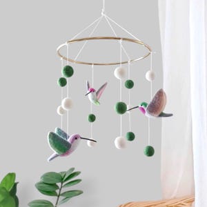 Hummingbird mobile Baby mobile girl Felt bird mobile Crib mobile nursery Garden theme newborn gifts