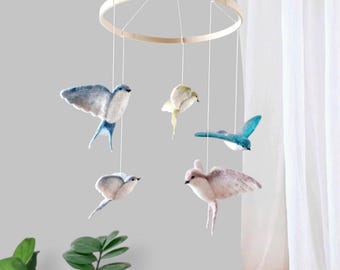 Swallows baby mobile girl Flying birds baby mobile Woodland bird crib mobile Neutral garden nursery mobile boy Nature bird baby shower gift