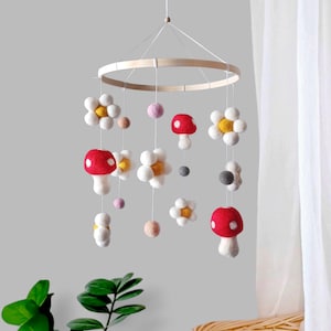 Daisy baby mobile girl Crib mobile floral Daisy mobile nursery Felt mushroom mobile Nature garden flower mobile hanging Cot mobile Girls