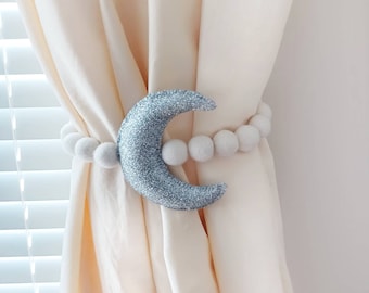 Space curtain tie backs Silver moon curtain holdback Boy curtain holder Space nursery decor Felt ball curtain tiebacks Girl kids room