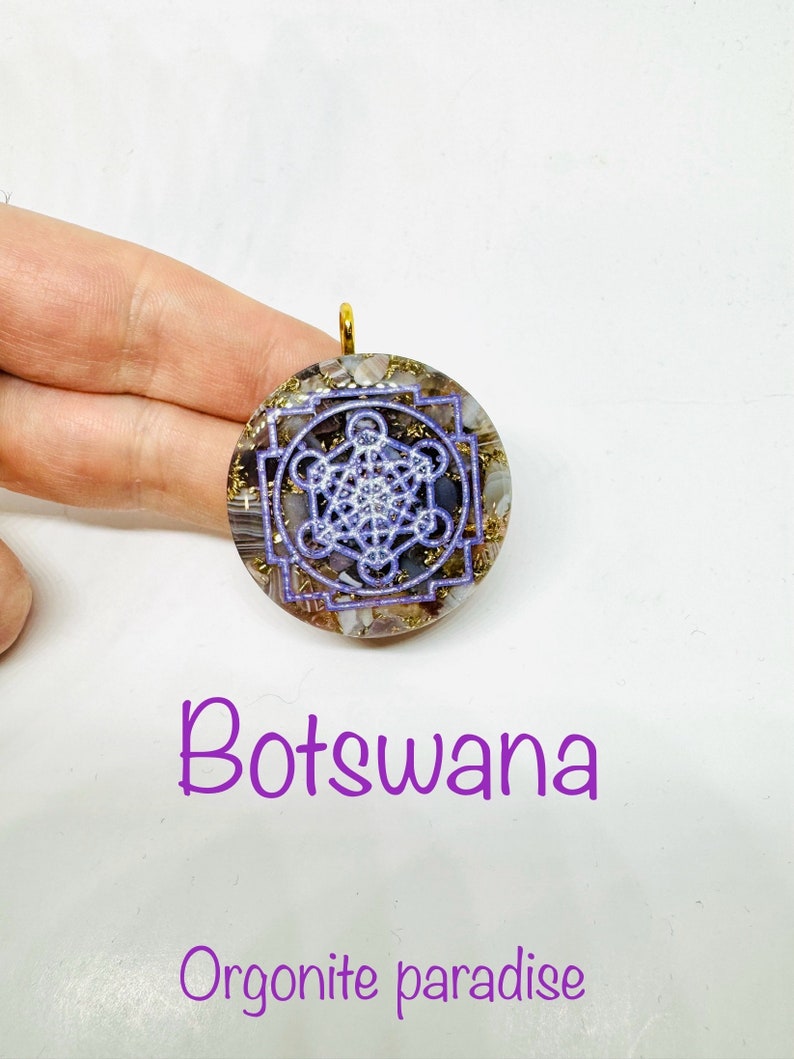 agate from Botswana metatron symbol 4cm shiny diamond effect Restores energy to the aura image 1