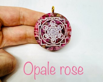 Opale rose  - symbole metatron 4cm effet diamant lustré - nouvelle perspective sur la vie et l’amour