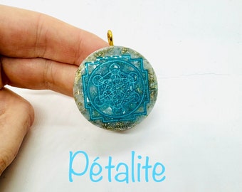 petalite, apophyllite and herkimer diamond - lustrous diamond effect - Metatron symbol - gives access to cosmic consciousness
