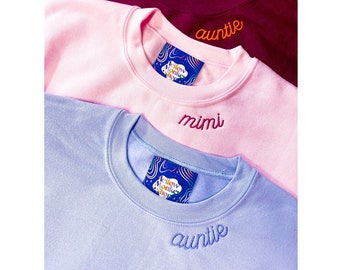 Personalized Embroidered Sweatshirt with Collar Lettering , Monogram Cursive Name Neckline , Custom Embroidered Neckline Sweatshirt Pullover