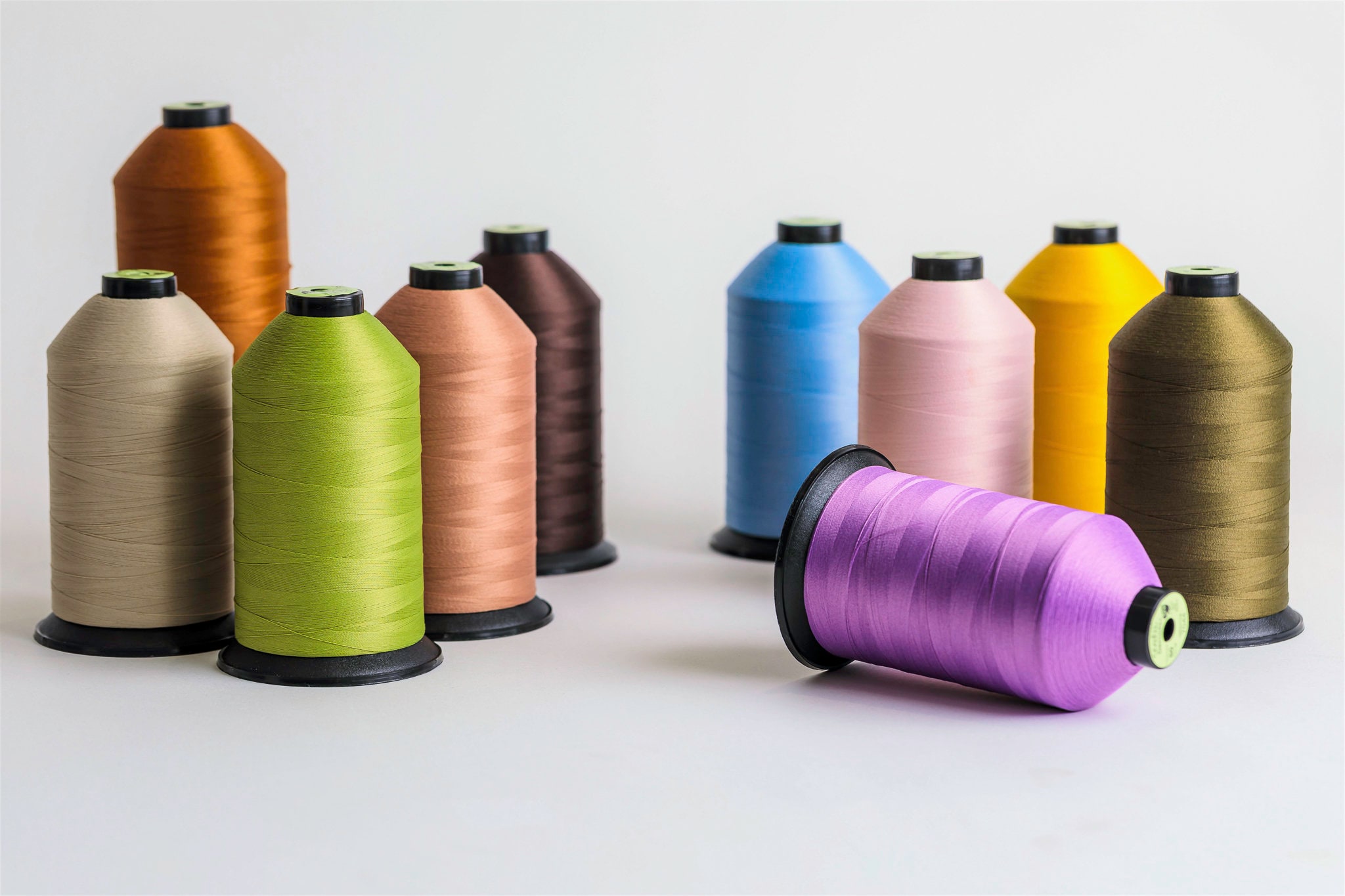 Shop Wholesale serger thread cones For Professional And Personal Use 