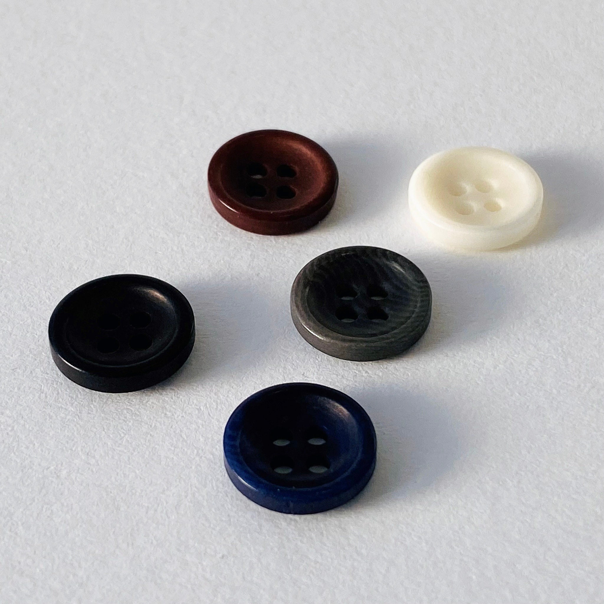 10 szt. - guziki koszulowe 'Warwick' Corozo 11 mm / 18 ligne