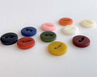 10 - 11mm eco-friendly Corozo,  2 hole fisheye sewing buttons, 18 ligne