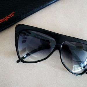 Vintage Black LAURA BIAGIOTTI T-301 Iconic 80s Black Cateye Frame Sunglasses Made in Italy