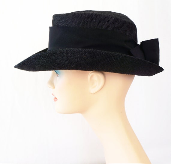 Vintage ERIC JAVITS Open Weave Black Straw Hat wi… - image 3