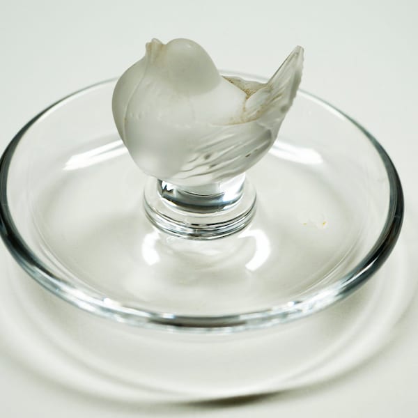 Hallmarked Vintage Made in France LALIQUE Clear and Frosted Crystal Glass Finch Bird Ring Dish