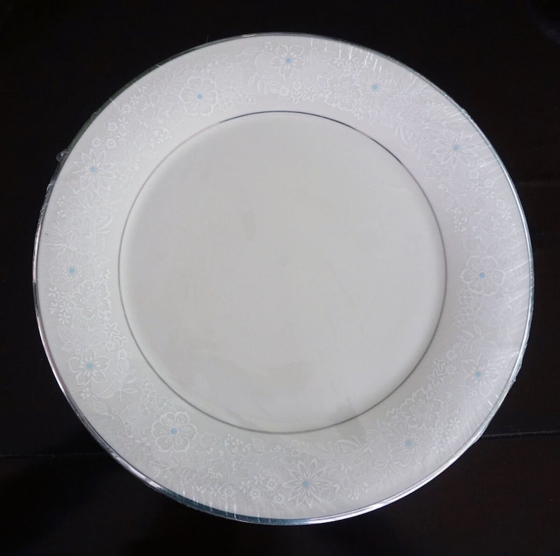 Gorham Chantilly Lace Dishware