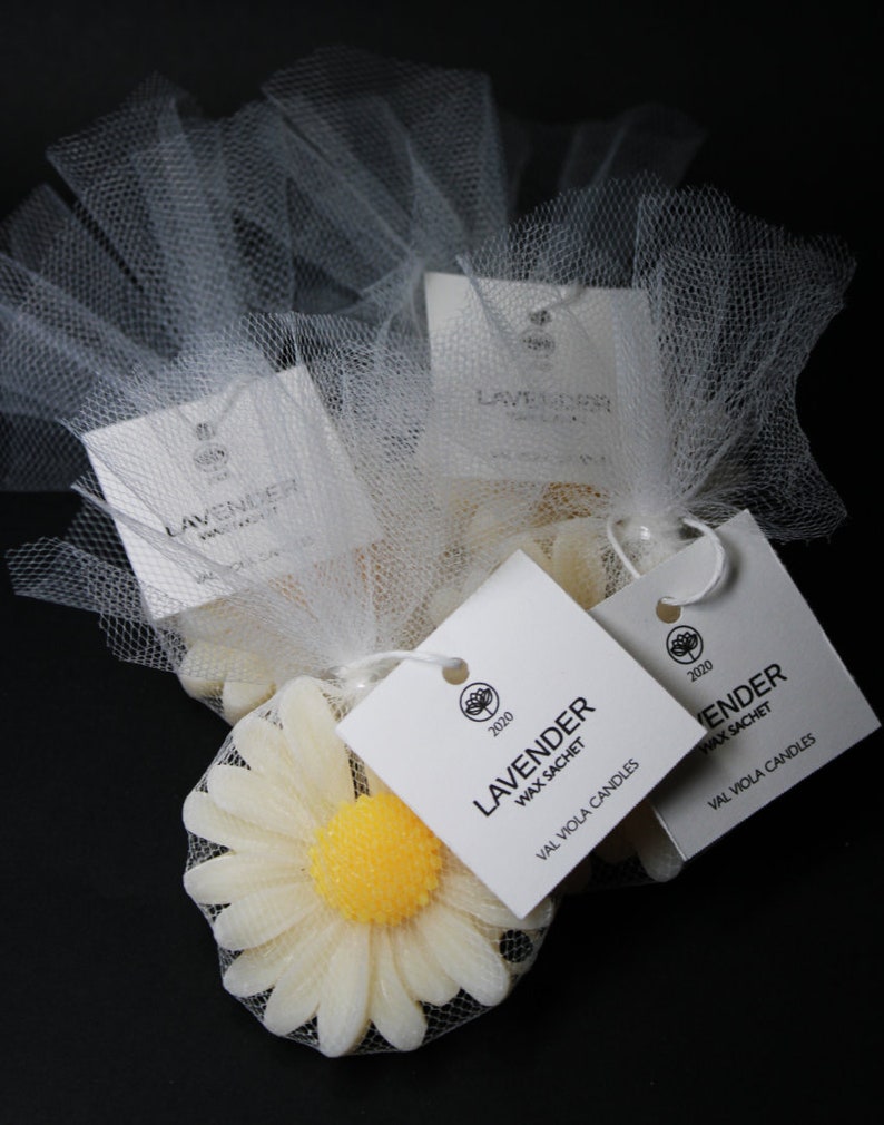 Personalized Daisy Soy Wax Sachet: Floral Wedding Favor Gift - Etsy