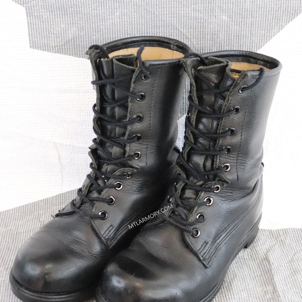 Bottes de combat en cuir noir Mark III des Forces canadiennes pointure 2-2 1/2 F