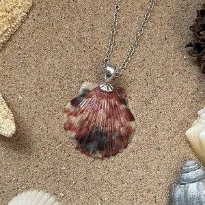 Scallop Seashell Pendant Necklace