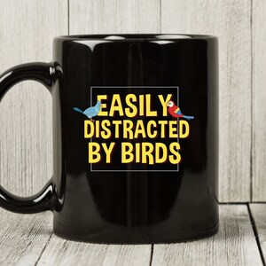 Leicht abgelenkt durch Vögel-Becher, lustige Tier-Kaffeetasse für Vogel-Liebhaber-Besitzer-Beobachter, niedliches fliegendes Vogel-Geschenk für mich Frauen, Vogel-Becher