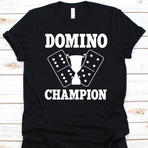 Camisa Domino Champion, presente para jogadores de dominó, homens e mulheres, dominó, dominó de cartas, paródia, setes, fã bronzeado, gráfico de peças de dominó, dominó