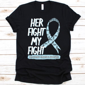Su camisa Fight My Fight, conciencia del síndrome de Pitt-Hopkins, diseño de cinta azul claro, luchador PTHS, retraso en el desarrollo, trastorno genético