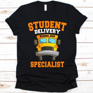 学生配達スペシャリストシャツ、かわいいスクールバスシャツ、バス運転手ギフト、モーターバスTシャツ、バス愛好家シャツ、オムニバス、公共交通機関シャツ