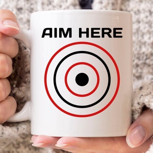 Ziel hier Becher, lustige Bogenschießen Spieler und Coach Geschenk-Idee, lustige Bogenschießen Kaffeetasse, süße Bogen und Pfeil Ziel Schießen Geschenk für Bogenschütze