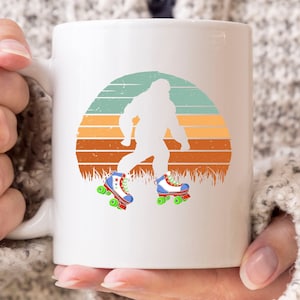Bigfoot Roller Disco Mug, Roller Skaters Coffee Mug, Roller Skates Shoes, Bigfoot Design, Sasquatch Lovers, Roller Derby, Retro 80&#39;s Design