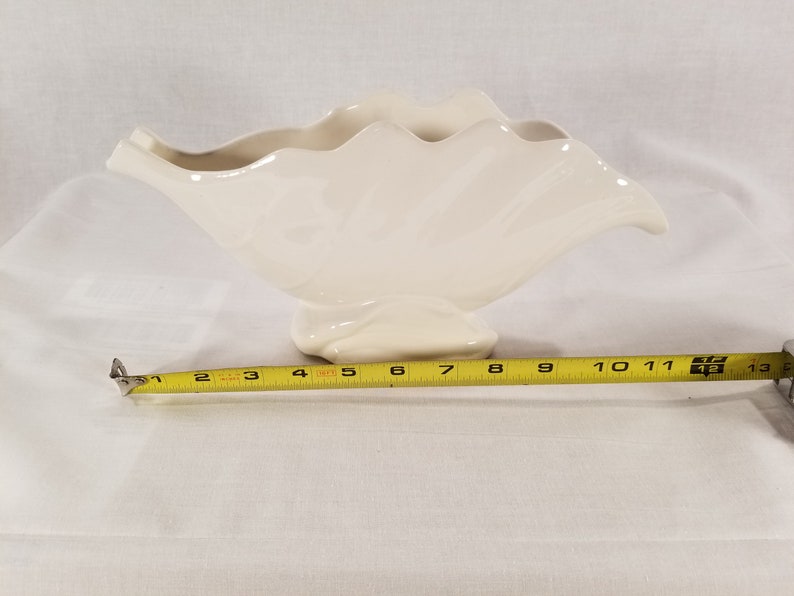 Hull Pottery Leaf Vase Mantle Bowl cream white glaze #118