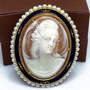 Vintage Large 18K Yellow Gold Enamel Italian Shell Cameo with Pearls Pendant Brooch