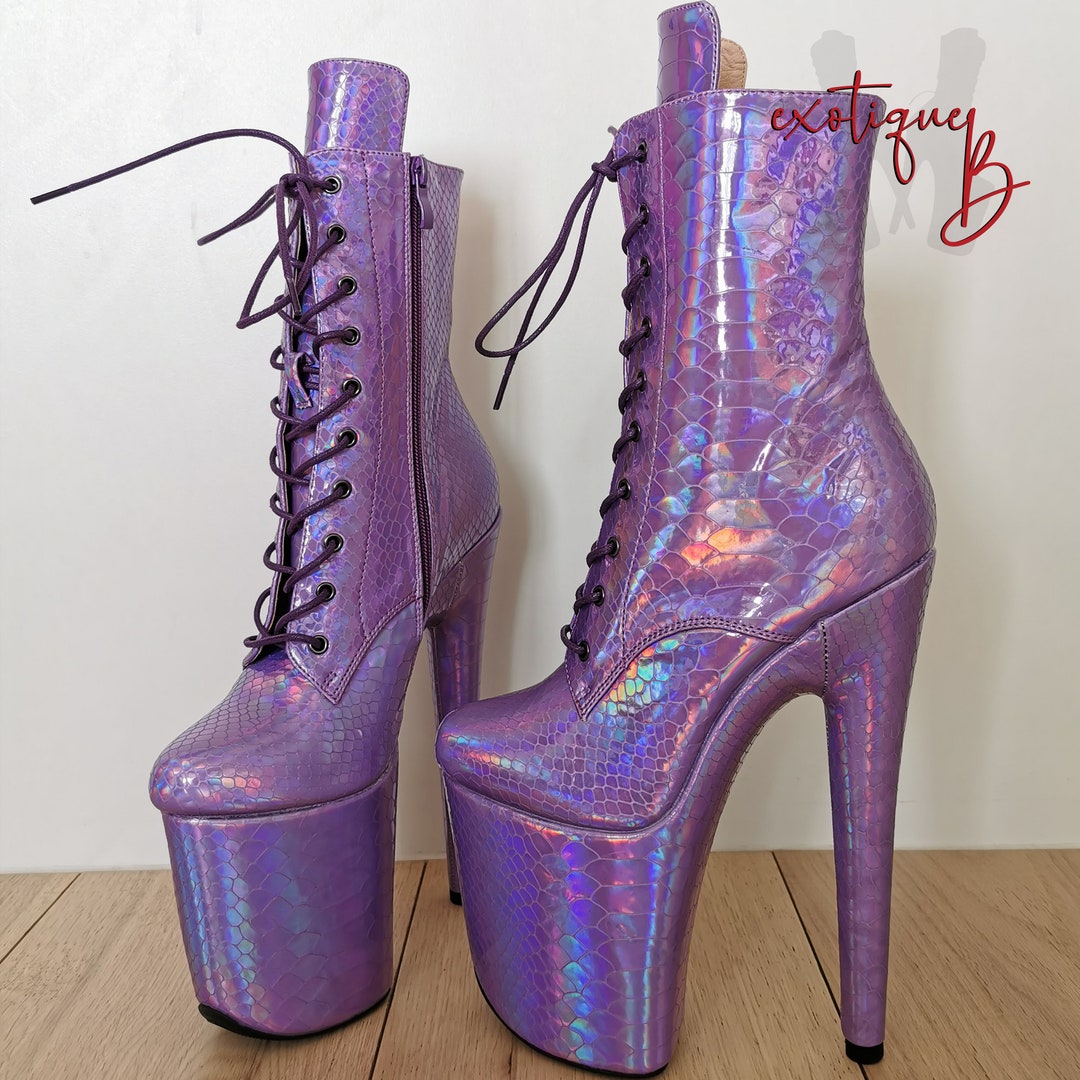 Hologram top platform boots