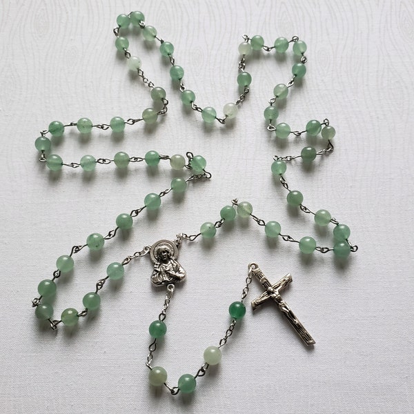 Chapelet catholique en perles de jade vertes avec centre de table sacré-cœur