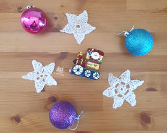 Set of 3 Christmas Stars, crocheted with a metallic yarn - Holiday Decorations
