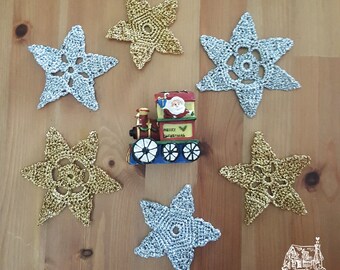 Set of 3 Christmas Stars Gold or Silver, crocheted with a metallic yarn - Holiday Decorations